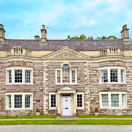 Rounceval House Hotel Чипинг Содбъри Екстериор снимка